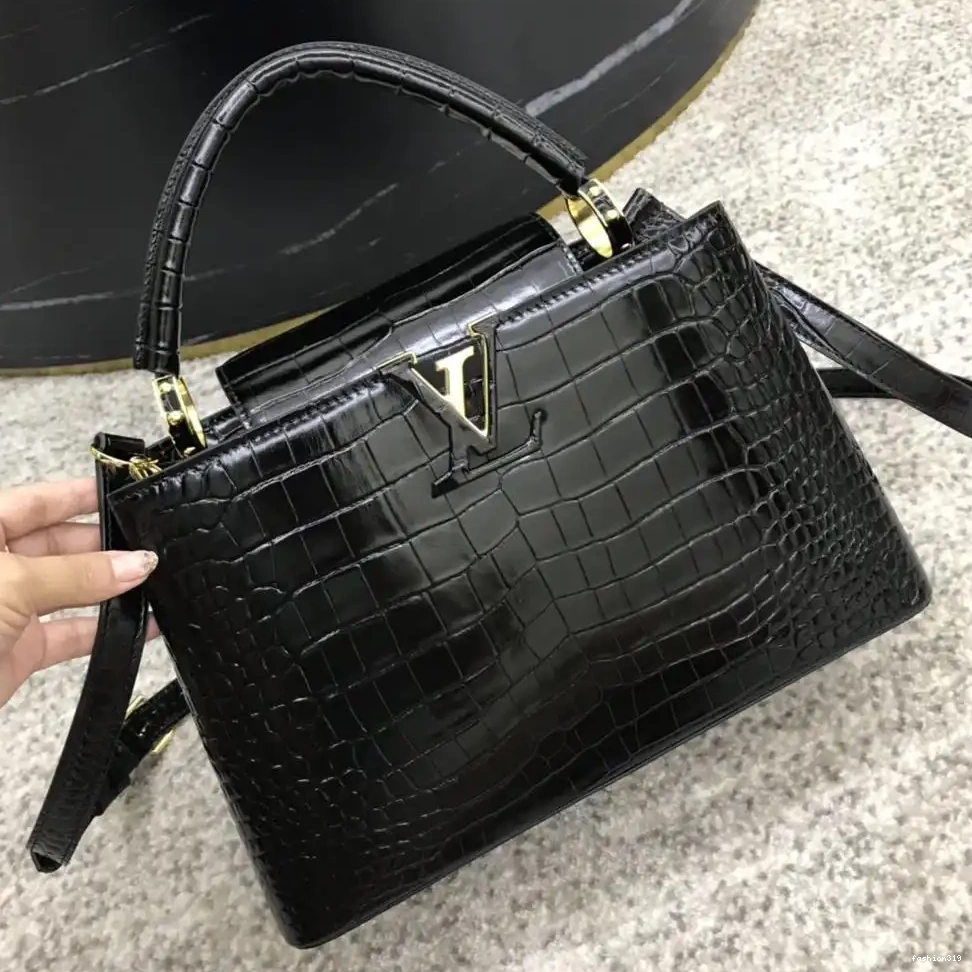 CAPUCINES VUITTON LOUIS PM 0412